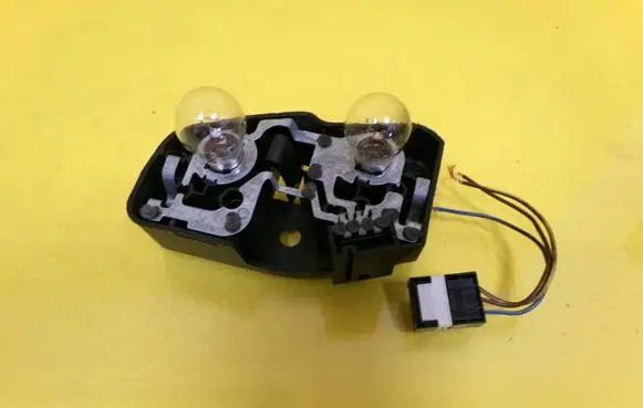 BMW 3 E46 Tail light bulb cover holder 388569L
