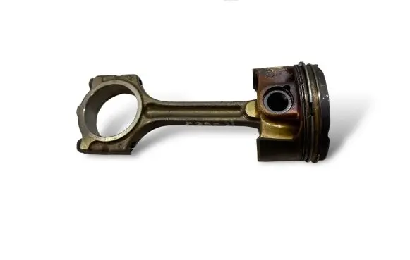 Nissan Qashqai Piston with connecting rod HRA2DDT