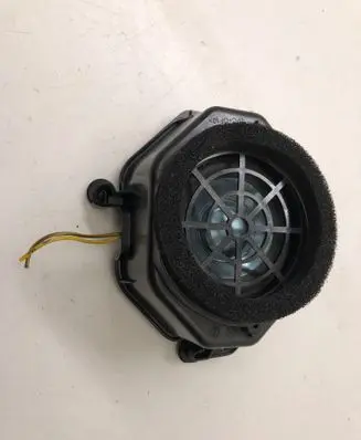 Mercedes-Benz E W212 Parcel shelf speaker A2048202402 80ME039