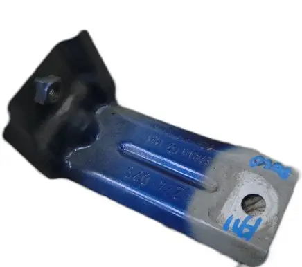 Fiat 500X Fender mounting bracket 