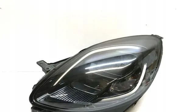 Ford Puma Headlight/headlamp 13E015