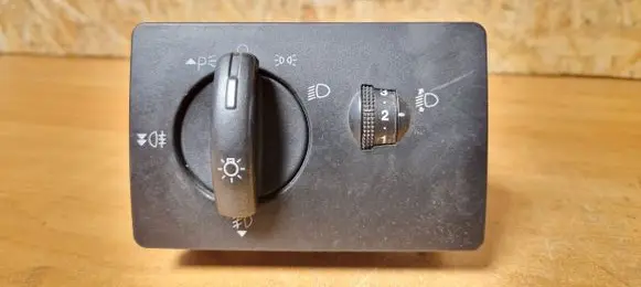 Ford Focus Light switch 7m5t13a024la