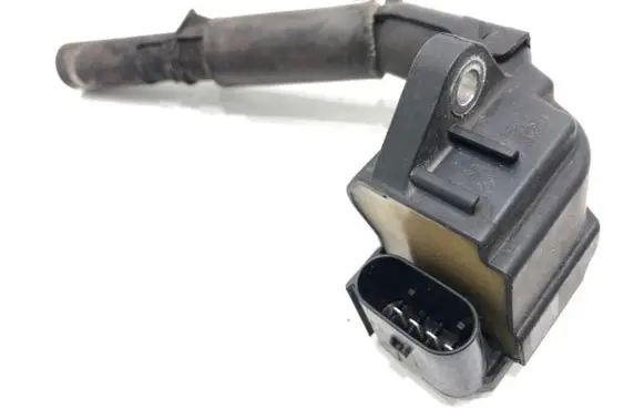Mercedes-Benz CLA C117 X117 W117 High voltage ignition coil A2749061400