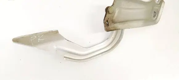 Ford Focus Engine bonnet/hood hinges BM51A16801AD
