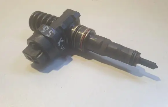 Audi A4 S4 B5 8D Fuel injector