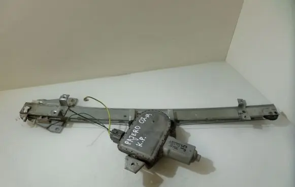 Mitsubishi Pajero Front door window regulator with motor 0620200620