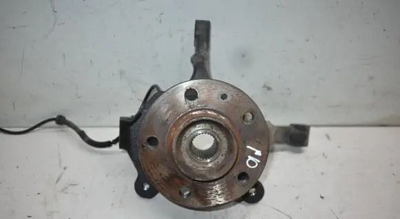 Front wheel hub