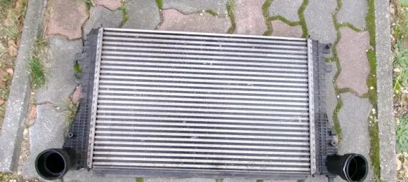 Volkswagen Golf VI Intercooler radiator 1K0145803T