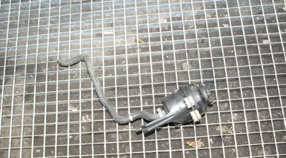 BMW 6 E63 E64 Power steering fluid tank/reservoir 1097164