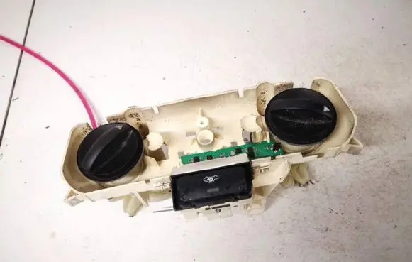 Toyota Corolla Verso AR10 Climate control unit 559000f010 55900-0f010