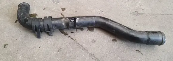 KIA Sorento Engine coolant pipe/hose