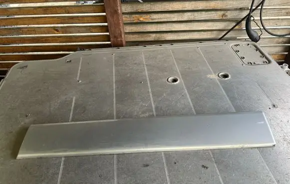 Opel Vivaro Sliding door trim (molding) 828210114R