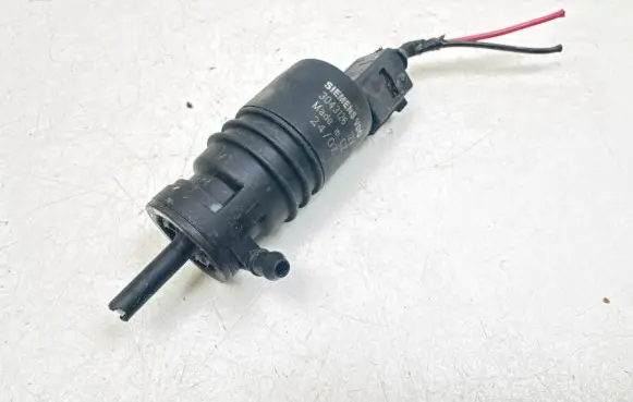 Honda Civic Windscreen/windshield washer pump 3043126 2407