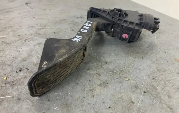 Toyota Land Cruiser (J120) Accelerator throttle pedal 7812060350