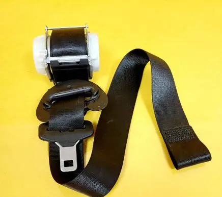 BMW 1 E81 E87 Front seatbelt 340032682
