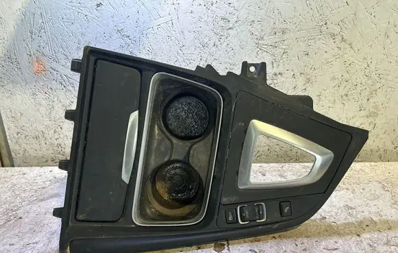 BMW 4 F32 F33 Cup holder front 105048744 L58450713