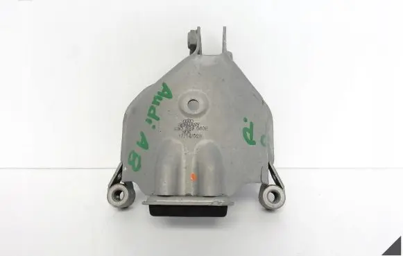 Audi A8 S8 D4 4H Engine mounting bracket 4G0399060E