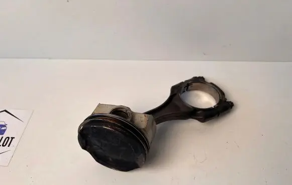 BMW 5 F10 F11 Piston with connecting rod