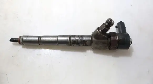 Opel Zafira B Fuel injector 0445110159