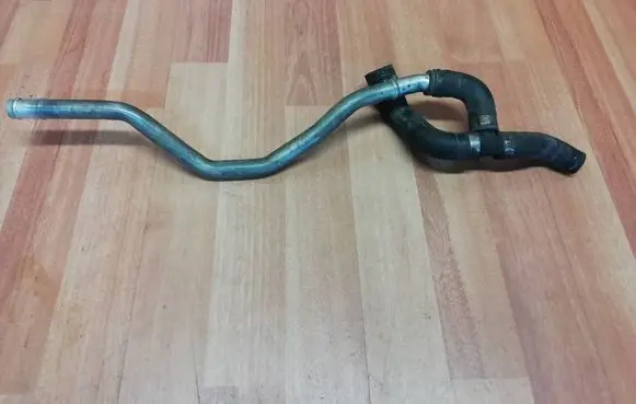 Mercedes-Benz R W251 Engine coolant pipe/hose