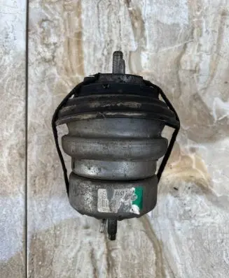 Jaguar XJ X351 Engine mount bracket AW936A003AD