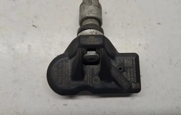 BMW 5 F10 F11 Tire pressure sensor 6798872