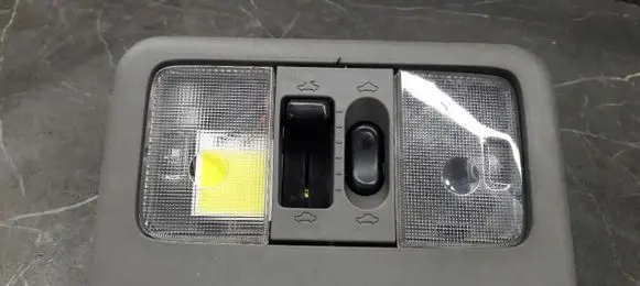 Nissan Murano Z50 Headlining lighting console trim nf10r5u