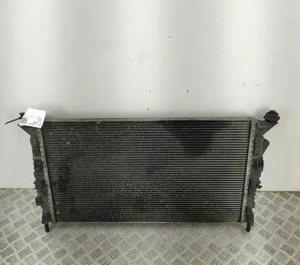 Ford Focus Coolant radiator 3M5H8005TL