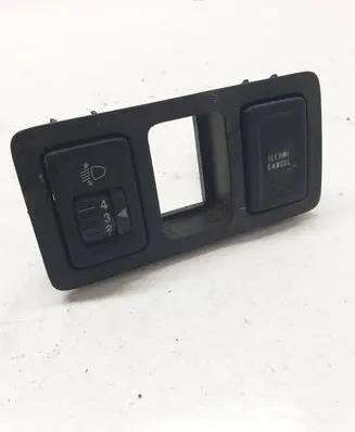 Suzuki Grand Vitara II Headlight level height control switch