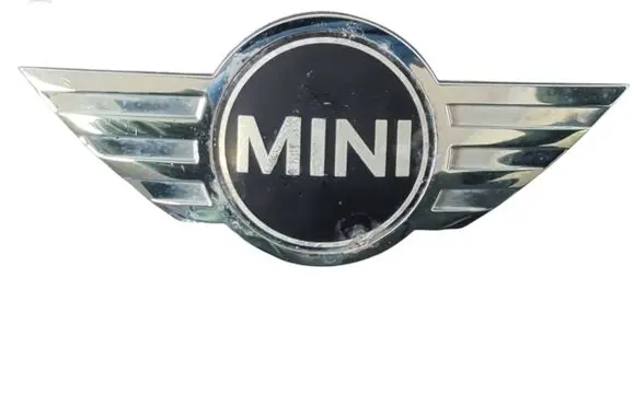 Mini One - Cooper R50 - 53 Manufacturer badge logo/emblem 7026186 22778