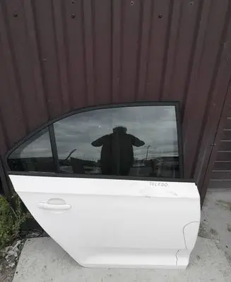 Seat Toledo IV (NH) Rear door