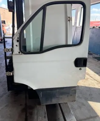 Iveco Daily 3rd gen Front door