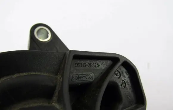 Ford Kuga II Thermostat DS7G9K478DB