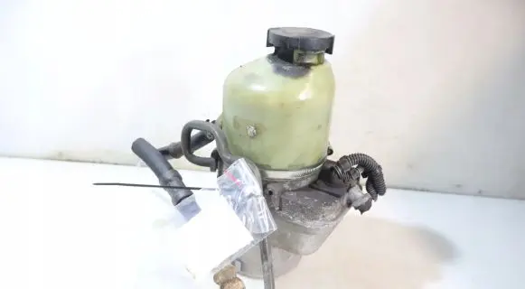 Opel Astra H Power steering pump