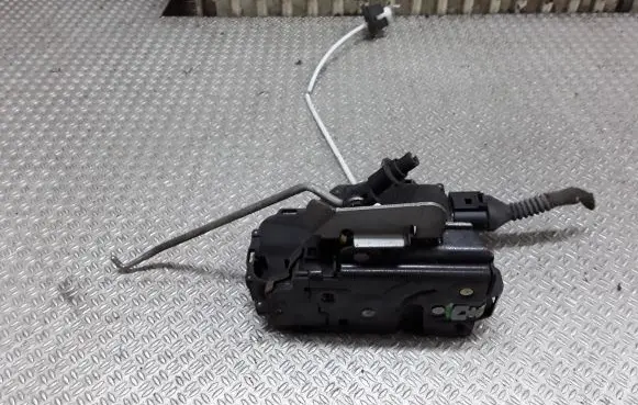 Audi A4 S4 B6 8E 8H Front door lock 8E1837016C