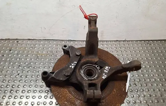 Renault Logan I Front wheel hub spindle knuckle S25056339 6001548237