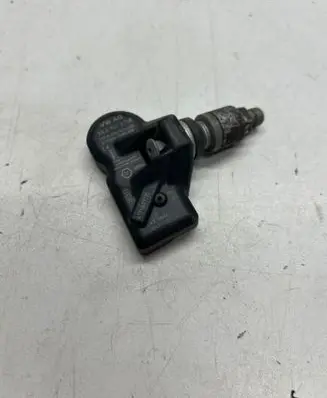 Volkswagen Tiguan Tire pressure sensor 3AA907275B