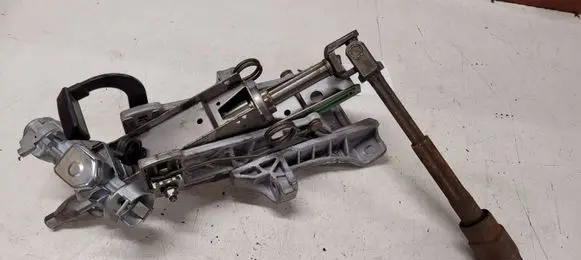 Ford Focus Steering wheel axle 4M513C529FA