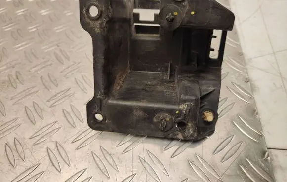 Ford B-MAX Rear bumper mounting bracket AV1117A881AB GH4DA