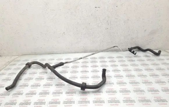 Volkswagen PASSAT B6 Fuel line pipe 