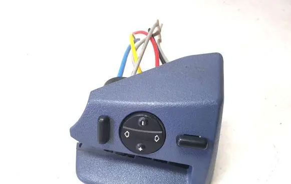 Mercedes-Benz E W211 Seat control switch A2119184130