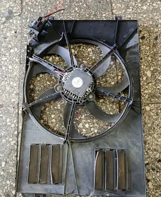 Audi A3 S3 8P Radiator cooling fan shroud 