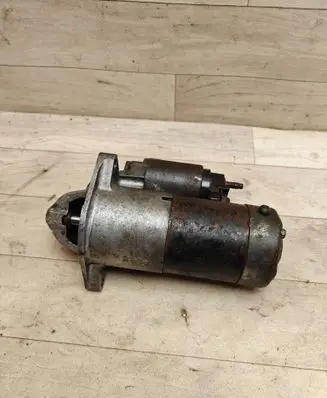 Opel Zafira B Starter motor 55353857