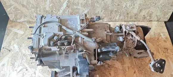 Mitsubishi Pajero Gearbox transfer box case MR446665 0511000010