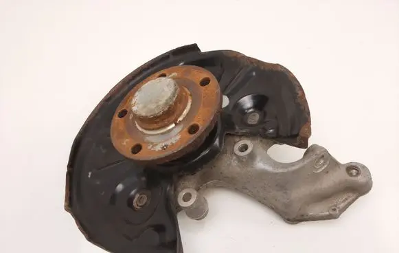 Rear wheel hub