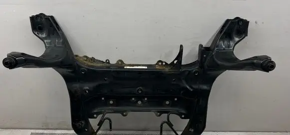 BMW 2 F46 Front subframe 6872729