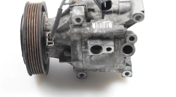 Toyota Corolla E120 E130 Air conditioning (A/C) compressor (pump) 4472607961