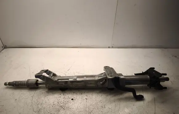 BMW 4 G22 G23 G24 G26 Steering wheel axle 6896187