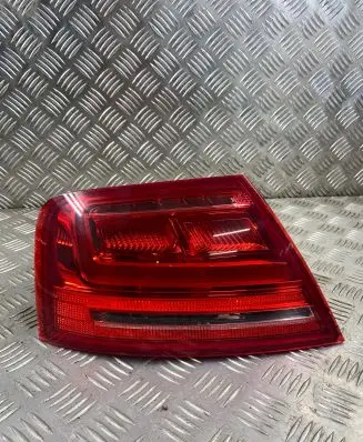 Audi A8 S8 D4 4H Rear/tail lights 4H0945095