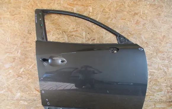 Mazda CX-3 Front door D10E58010